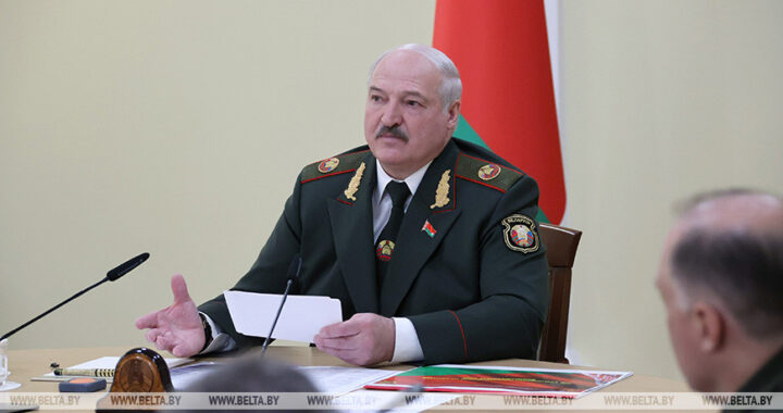 Лукашенко: после событий в Украине мы изменили подходы к развитию своей армии
