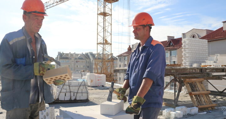 С высоты четвертого этажа. Побывали на стройке 40-квартирного дома в “Южном”