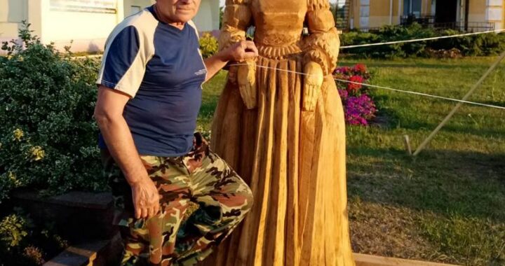 Деревянные скульптуры Огинского и Боны Сфорцы на областных плэнерах создал наш земляк Анатолий Турков