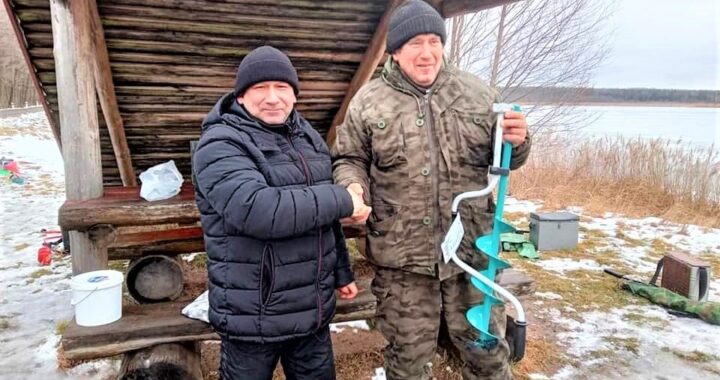 Зимняя рыбалка прошла в Беловежской пуще