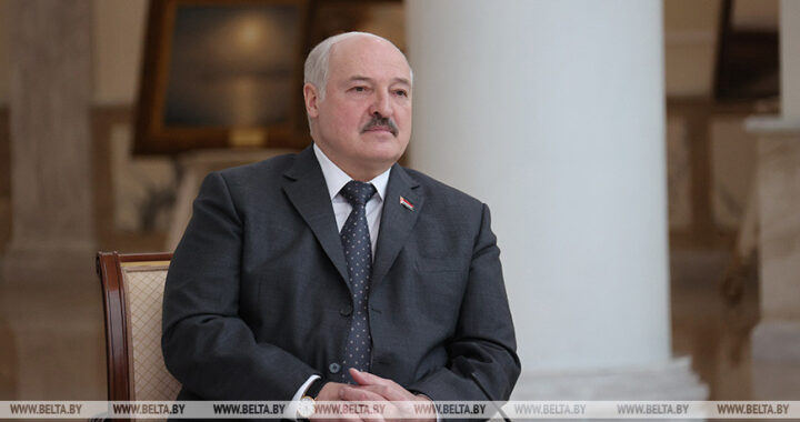 Лукашенко: санкции нас закаляют, мы выдержим