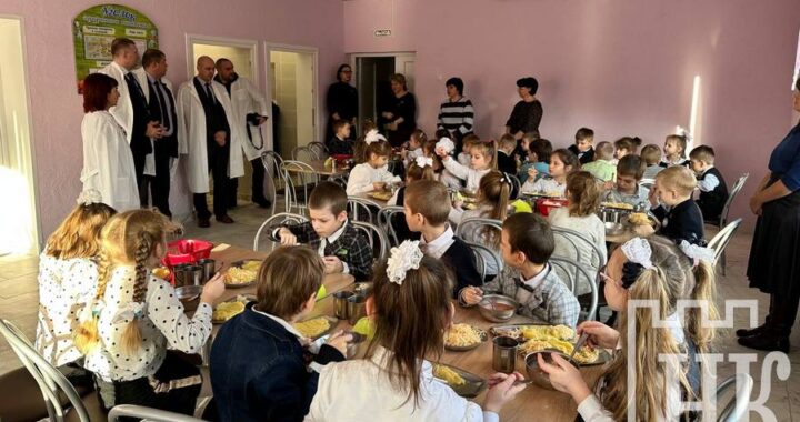 В Каменце открыт обновленный пищеблок «маленькой» школы