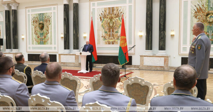 Лукашенко высказался о событиях в России и рассказал, как на них отреагировали в Беларуси