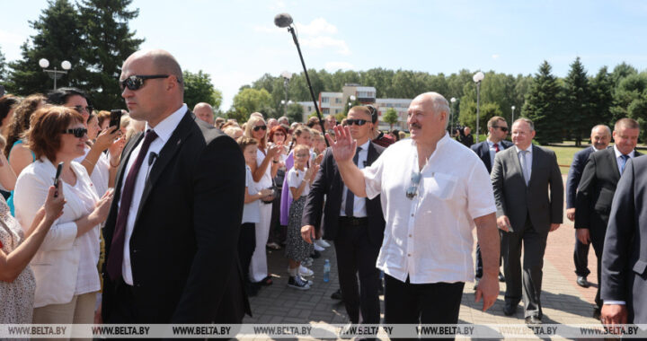 Лукашенко: на труде сельских жителей держится наша страна