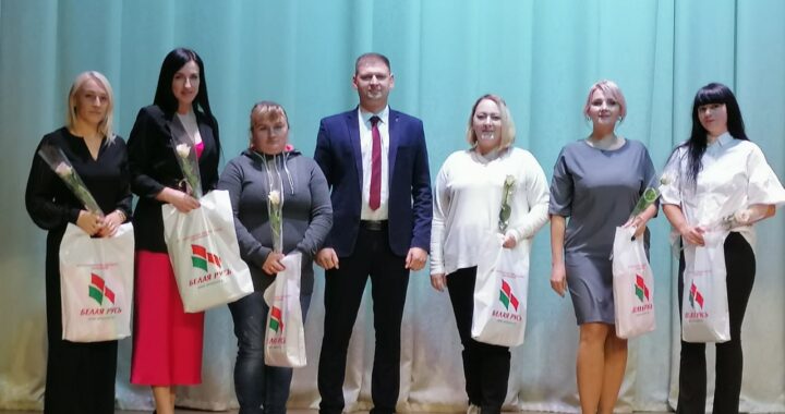 Концерт, посвященный Дню матери, прошел в Беловежском