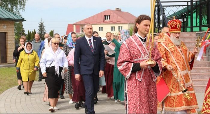 Фоторепортаж. Освящение нижнего храма в честь вмц. Марины и престольный праздник в храме прмч. Макария Каменецкого