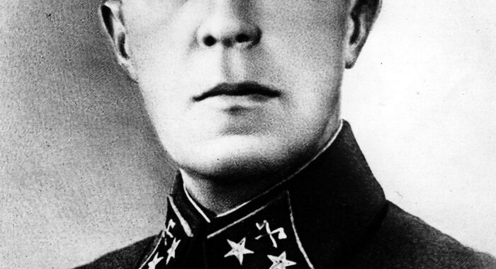 Их именами названы улицы: Дмитрий Карбышев