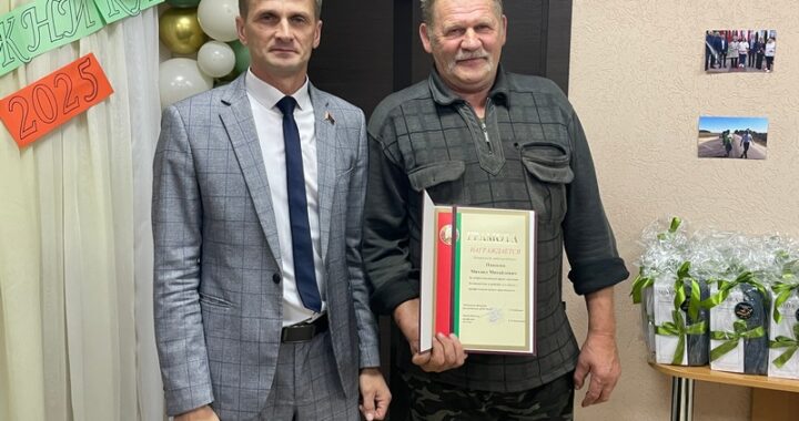 Фоторепортаж. День автомобилиста и дорожника отмечают в Высоковском ДРСУ-137