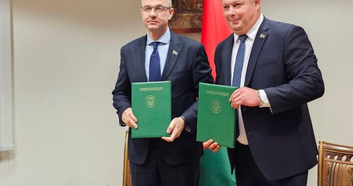 С заботой о природе. Круглый стол с участием Вячеслава Фетисова состоялся сегодня в нацпарке «Беловежская пуща»