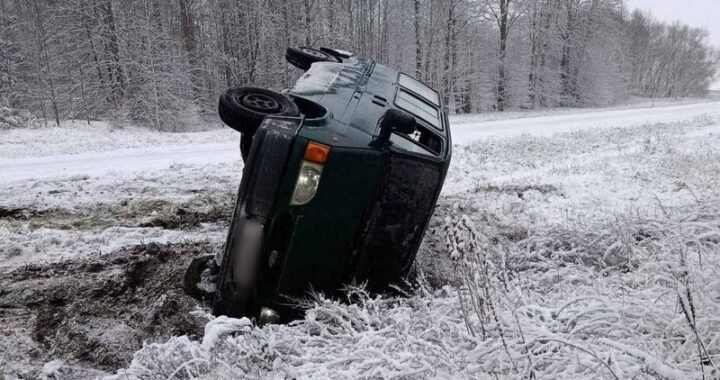 Первые снегопады принесли не только красоту, но и первые испытания на дорогах Каменецкого района